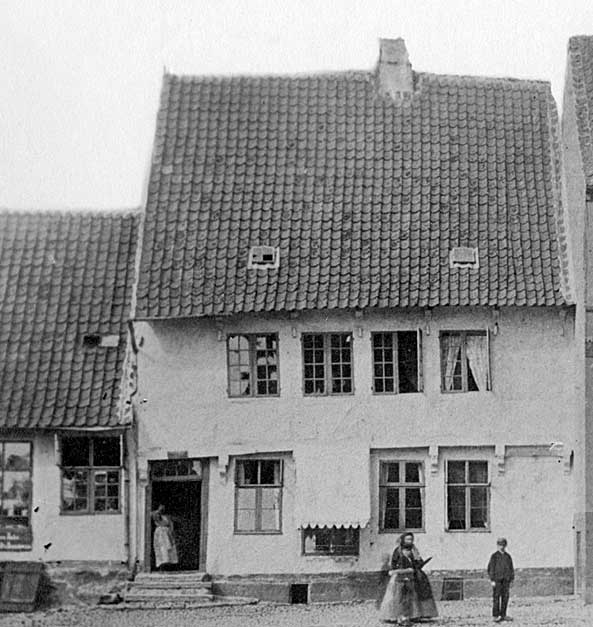 Sct. Peders Kirkeplads 1, 1870