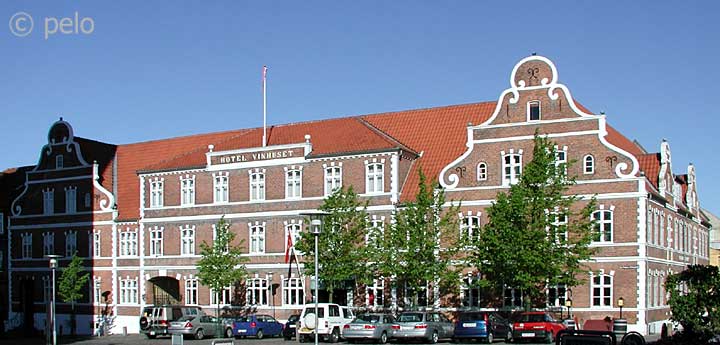 Hotel Vinhuset, Sct. Peders Kirkeplads 4