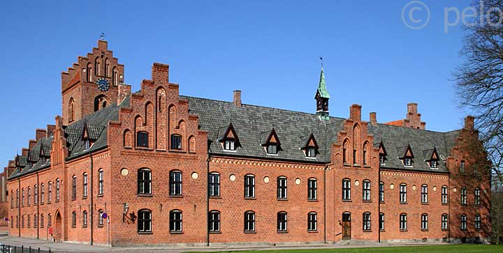 Herlufsholm, klosterbygning
