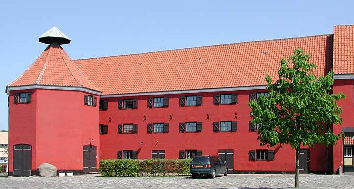 Wittusens kbmandsgrd, pakhus med korntrreri