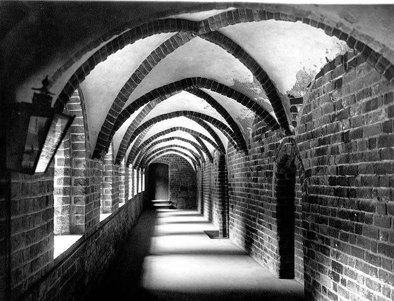 Herlufsholm, korsgang