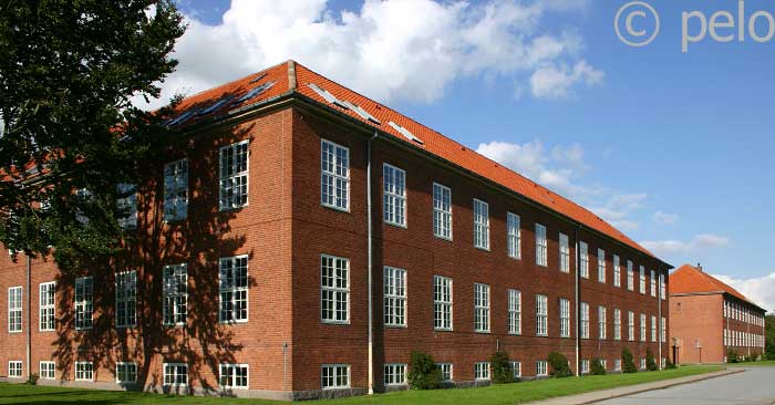 Gardehusarkasernen